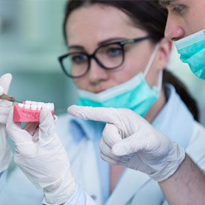 Dental prosthesis working on the denture