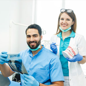 Dentists discuss particular case